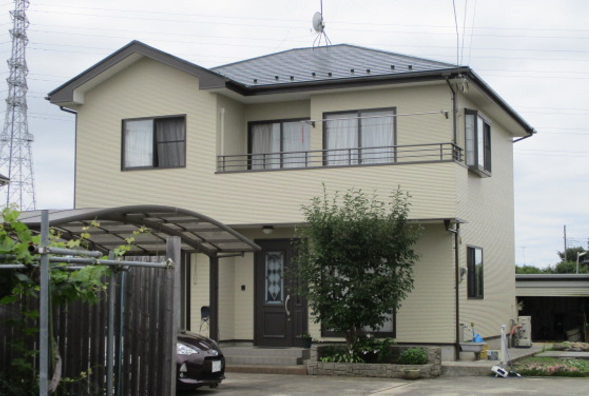 外壁・屋根塗装（シーリング打ち替え／開口部増し打ち含む）＋付帯部塗装の写真